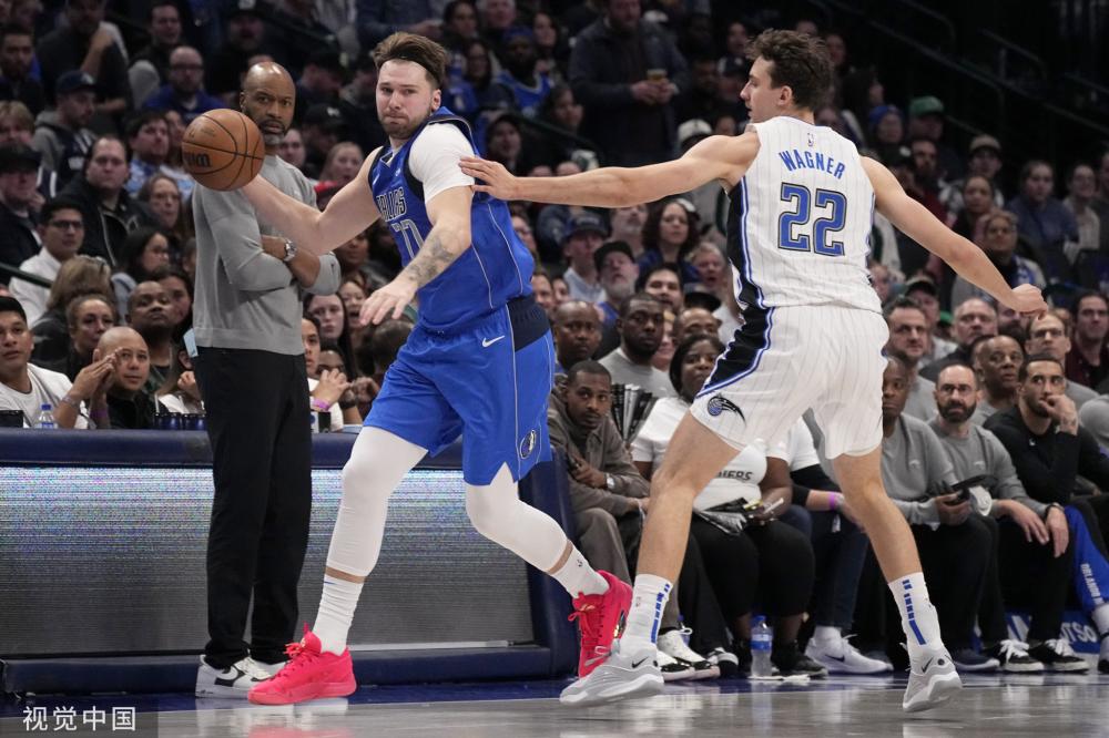 更是在向联 更是在向联